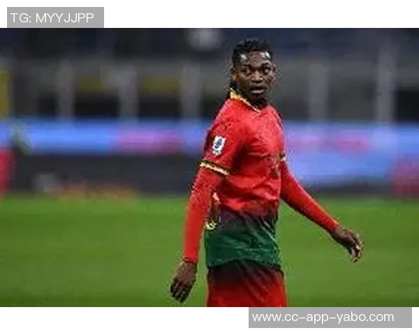 意天空报道莱奥福法纳缺席对阵萨索洛比赛进行单独训练