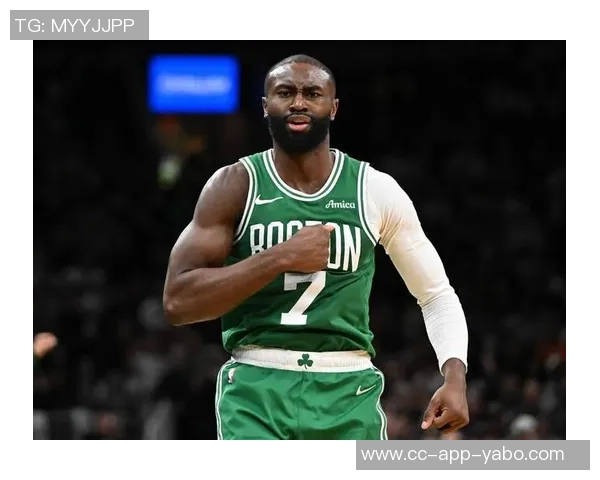 杰伦布朗连续9场30分表现惊艳创造绿军历史新纪录引发热议